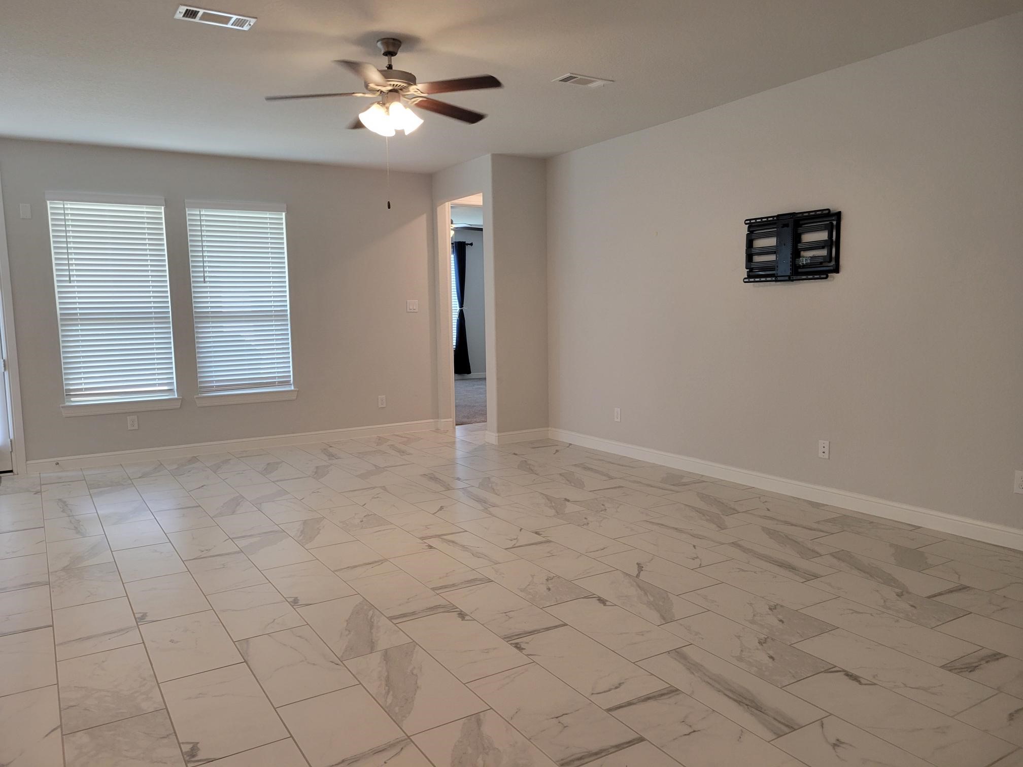10342 Aldrin Drive Rosharon, TX 77583 - Photo 7 of 34 Gallery Image 7