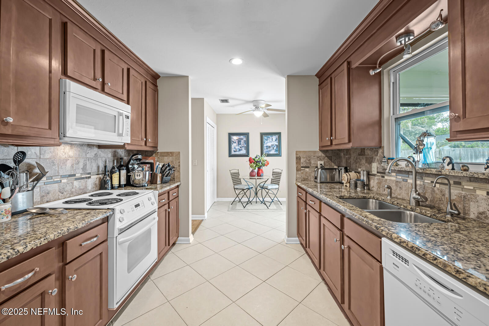 706 Montego Road East Jacksonville, FL 32216 - Photo 23 of 49 706 Montego Rd E_32216-19