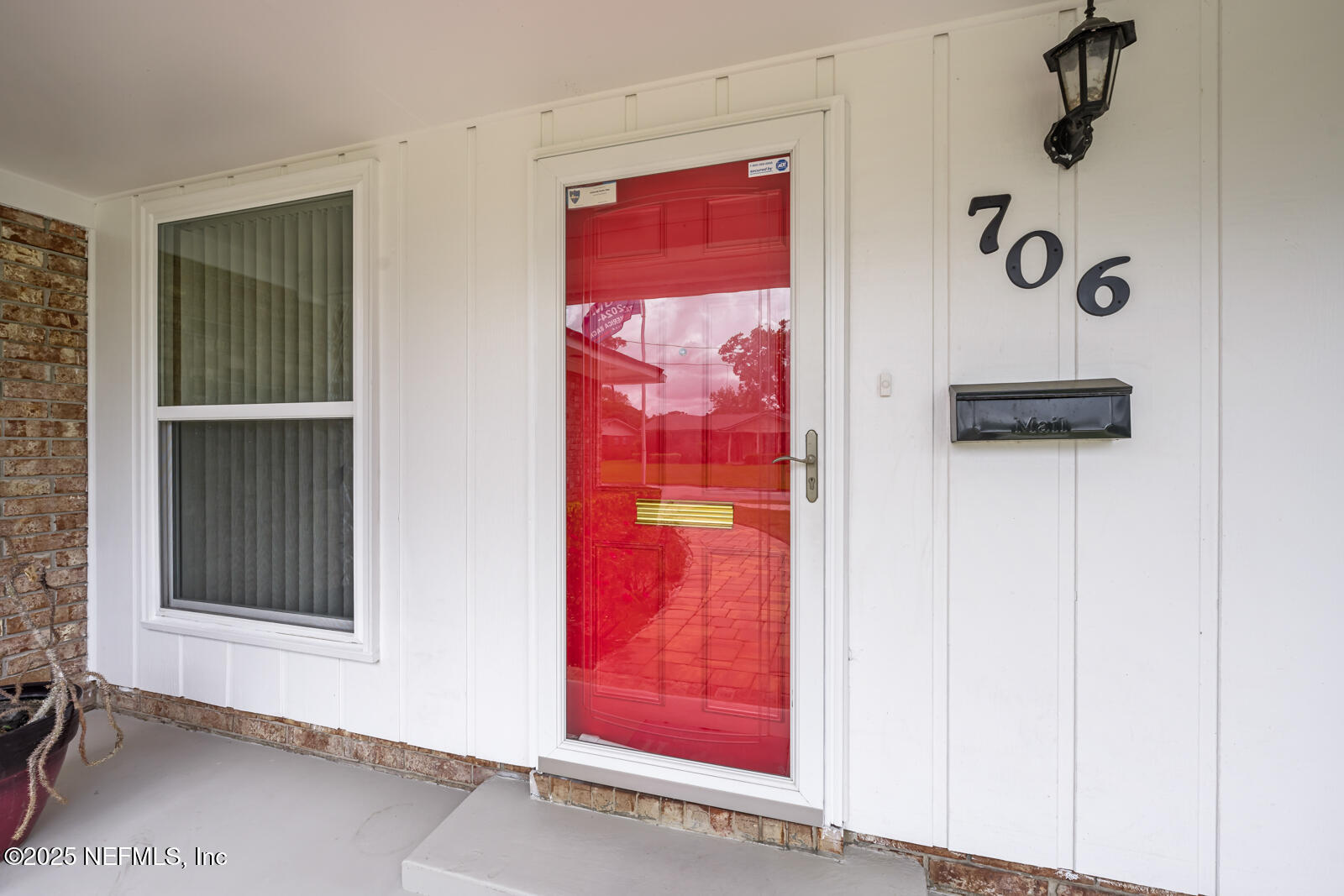 706 Montego Road East Jacksonville, FL 32216 - Photo 5 of 49 706 Montego Rd E_32216-5