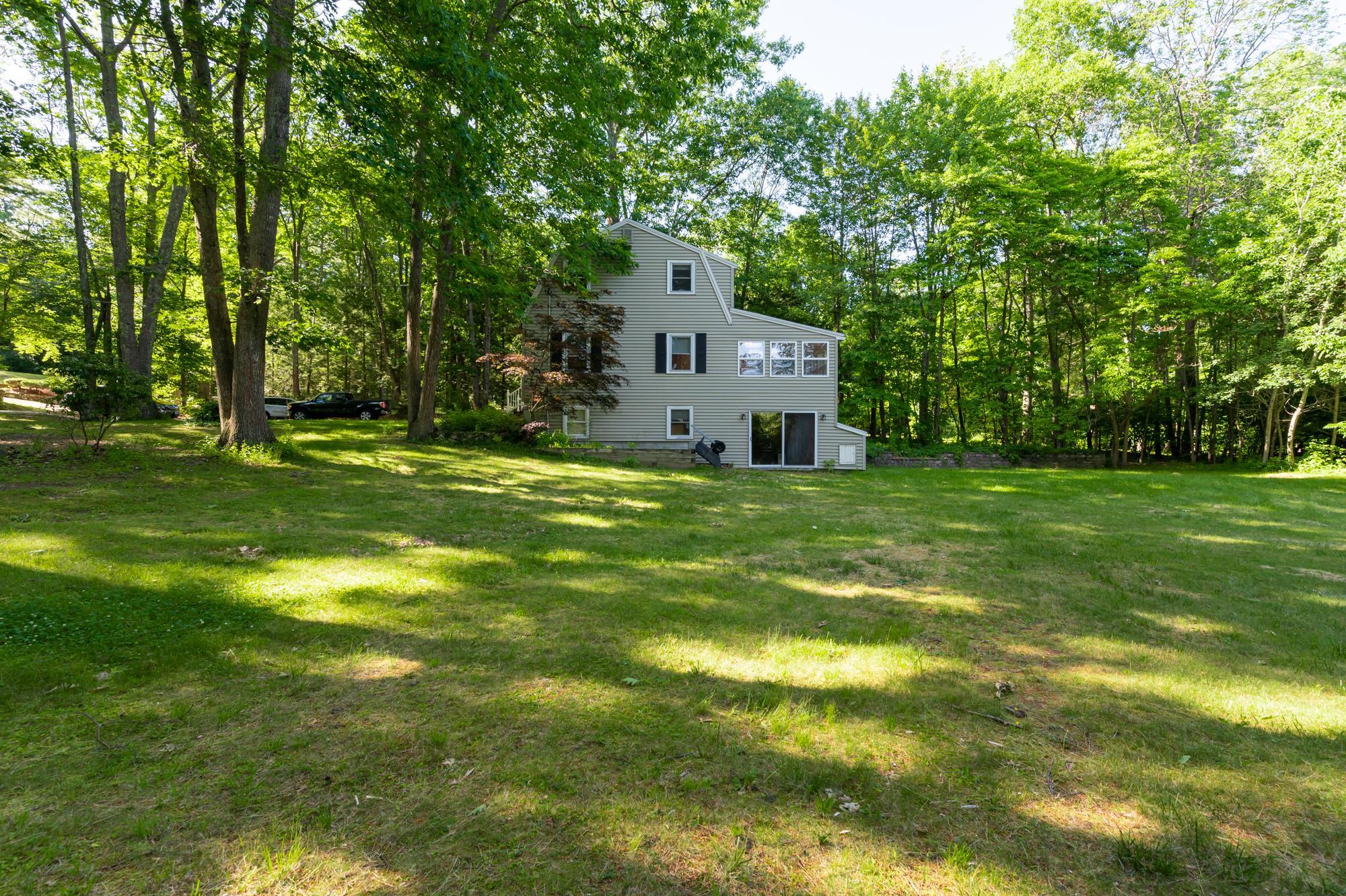 25 Stark Road Derry, NH 03038 - Photo 3 of 34