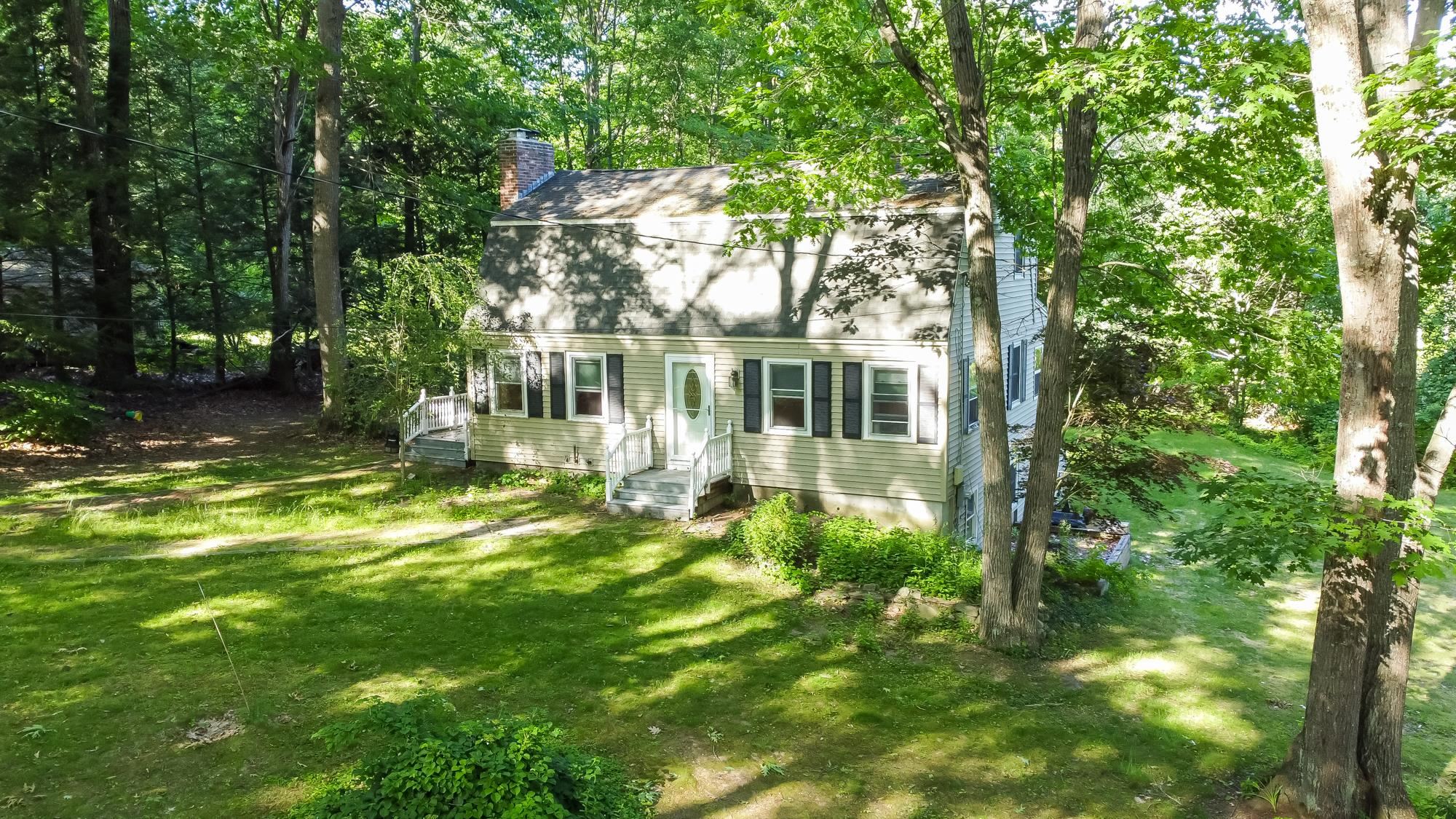 25 Stark Road Derry, NH 03038 - Photo 5 of 34
