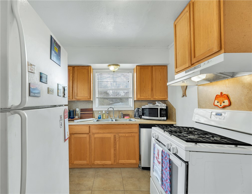 1319 Antone Street Bryan, TX 77803 - Photo 14 of 37