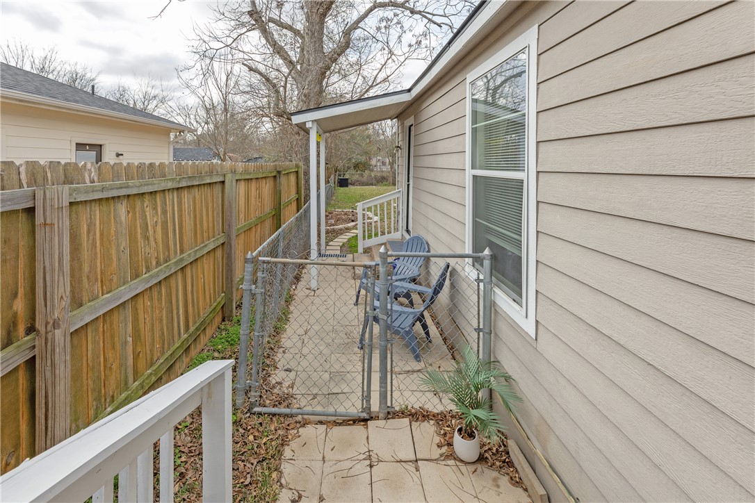 1319 Antone Street Bryan, TX 77803 - Photo 2 of 37