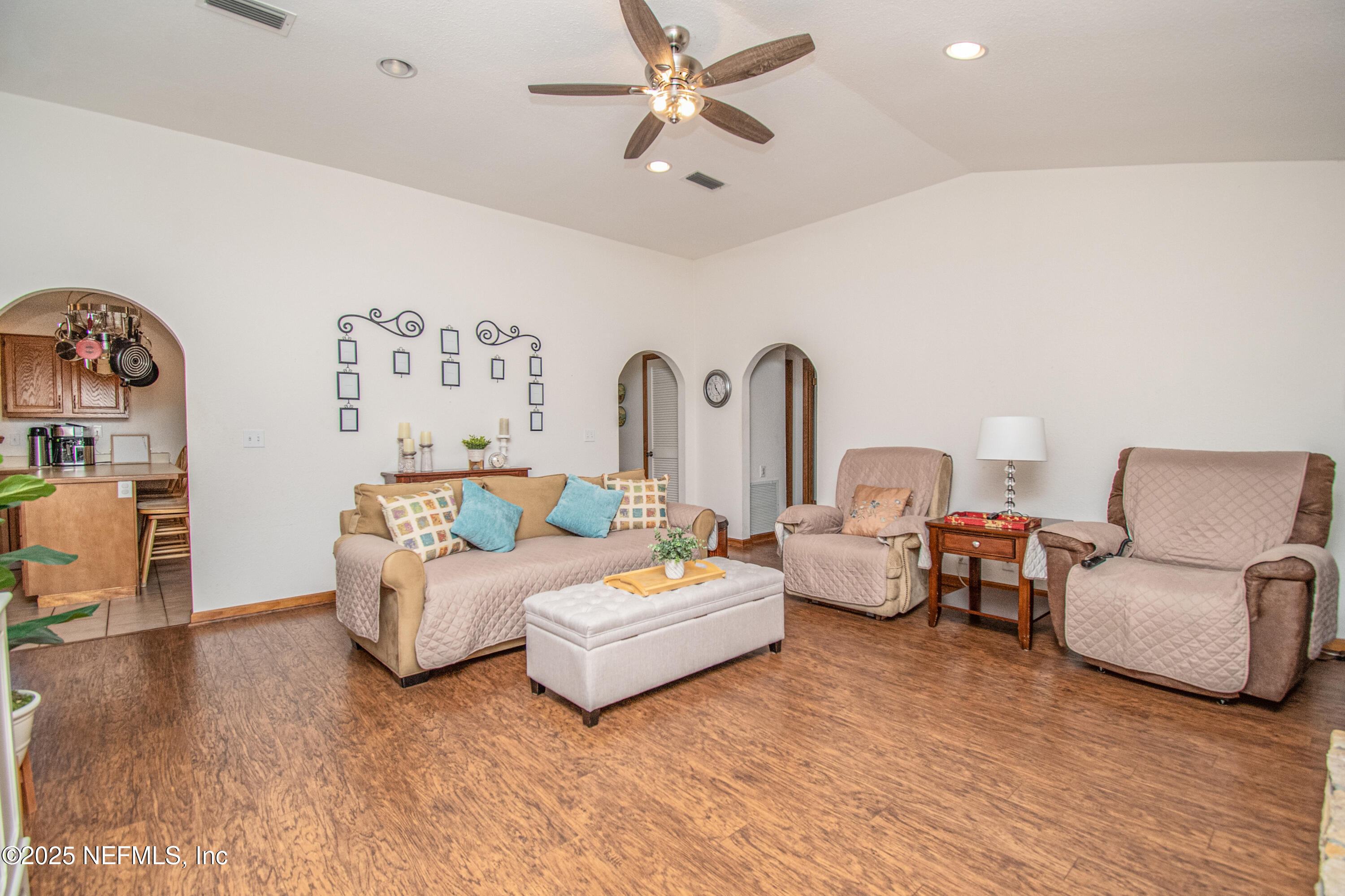 6485 Ray Phillips Road Macclenny, FL 32063 - Photo 19 of 27 a living room with furniture