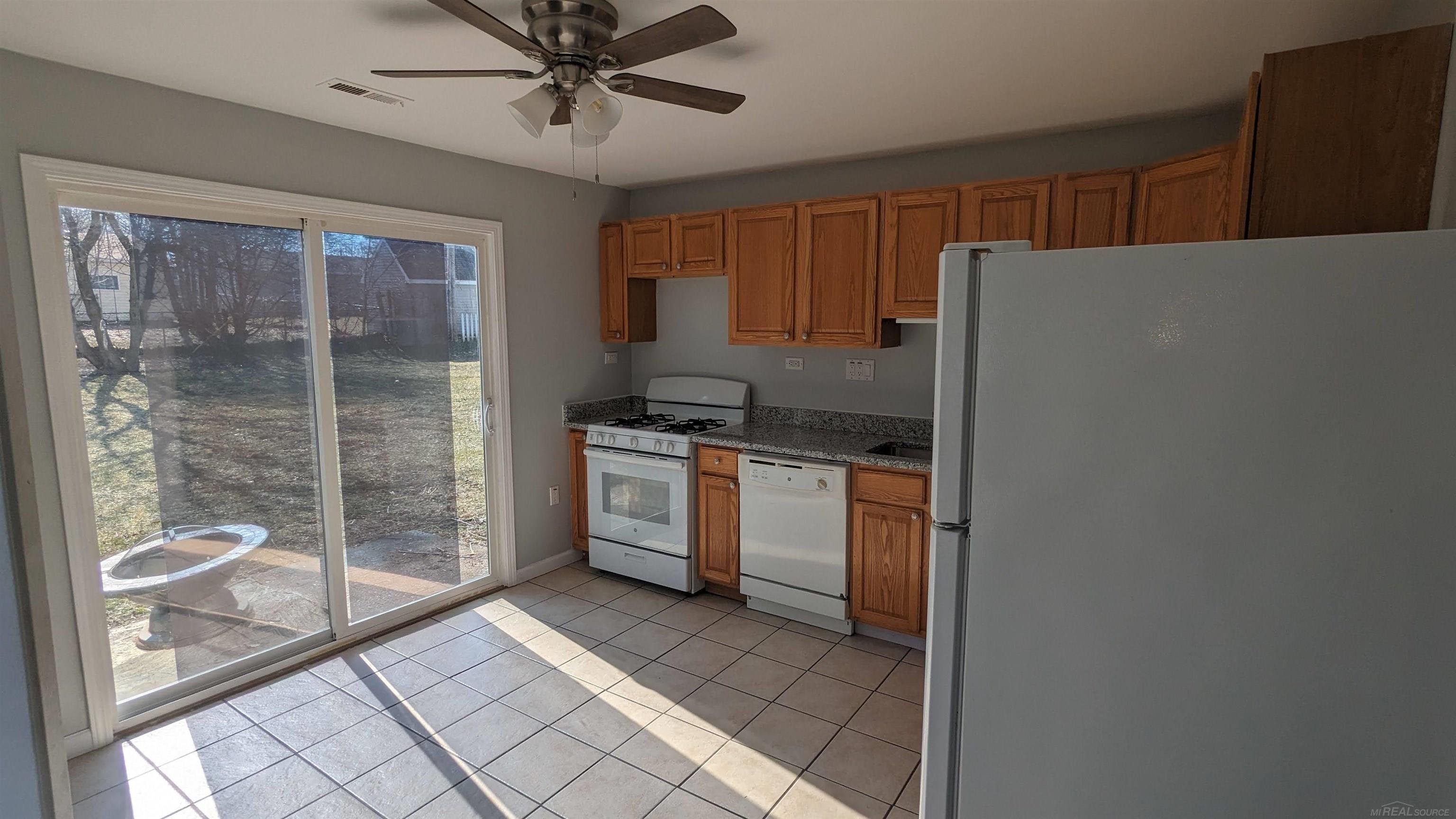 3460 Chalice Road Lake Orion, MI 48359 - Photo 4 of 7