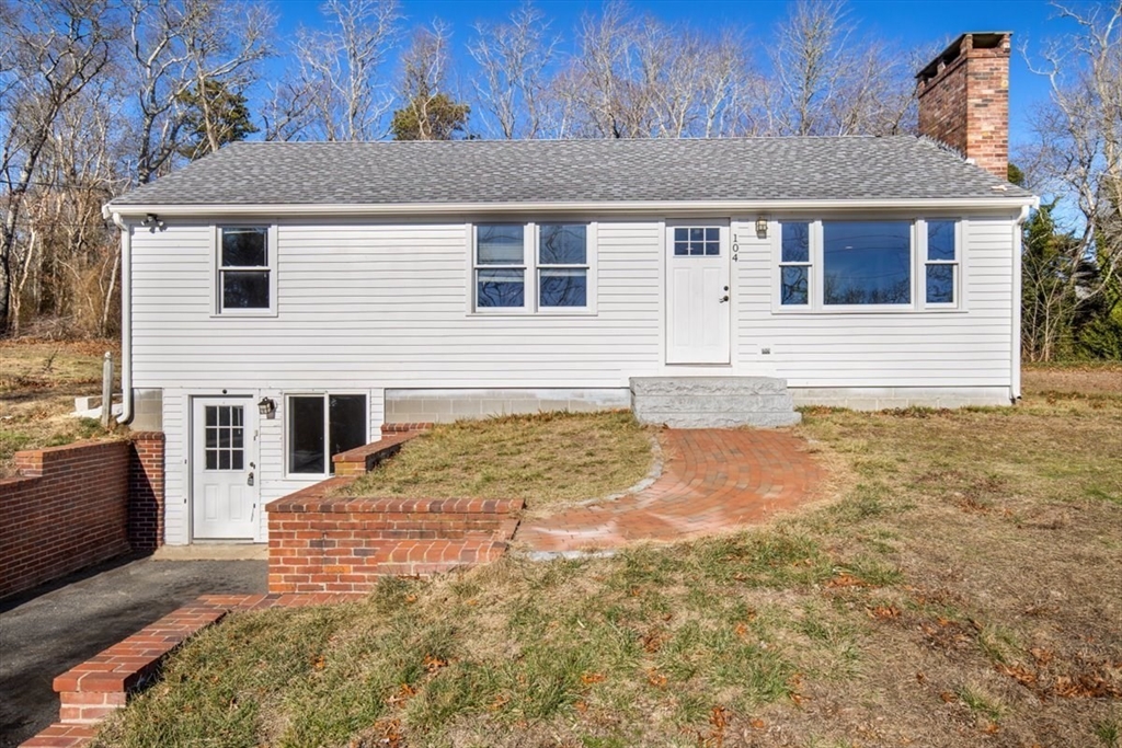 104 Finlay Road Orleans, MA 02653 - Photo 3 of 39 Gallery Image 3
