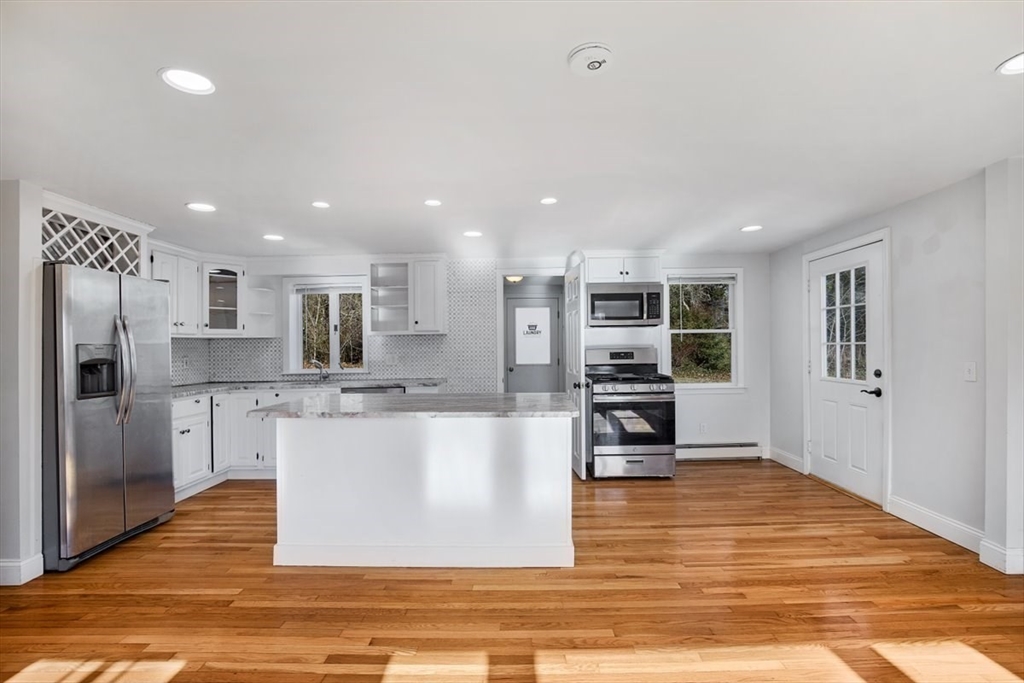 104 Finlay Road Orleans, MA 02653 - Photo 7 of 39 Gallery Image 7
