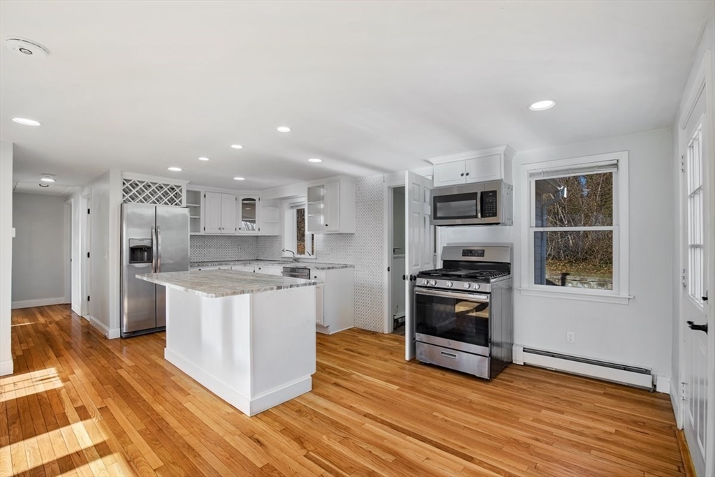 104 Finlay Road Orleans, MA 02653 - Photo 8 of 39 Gallery Image 8