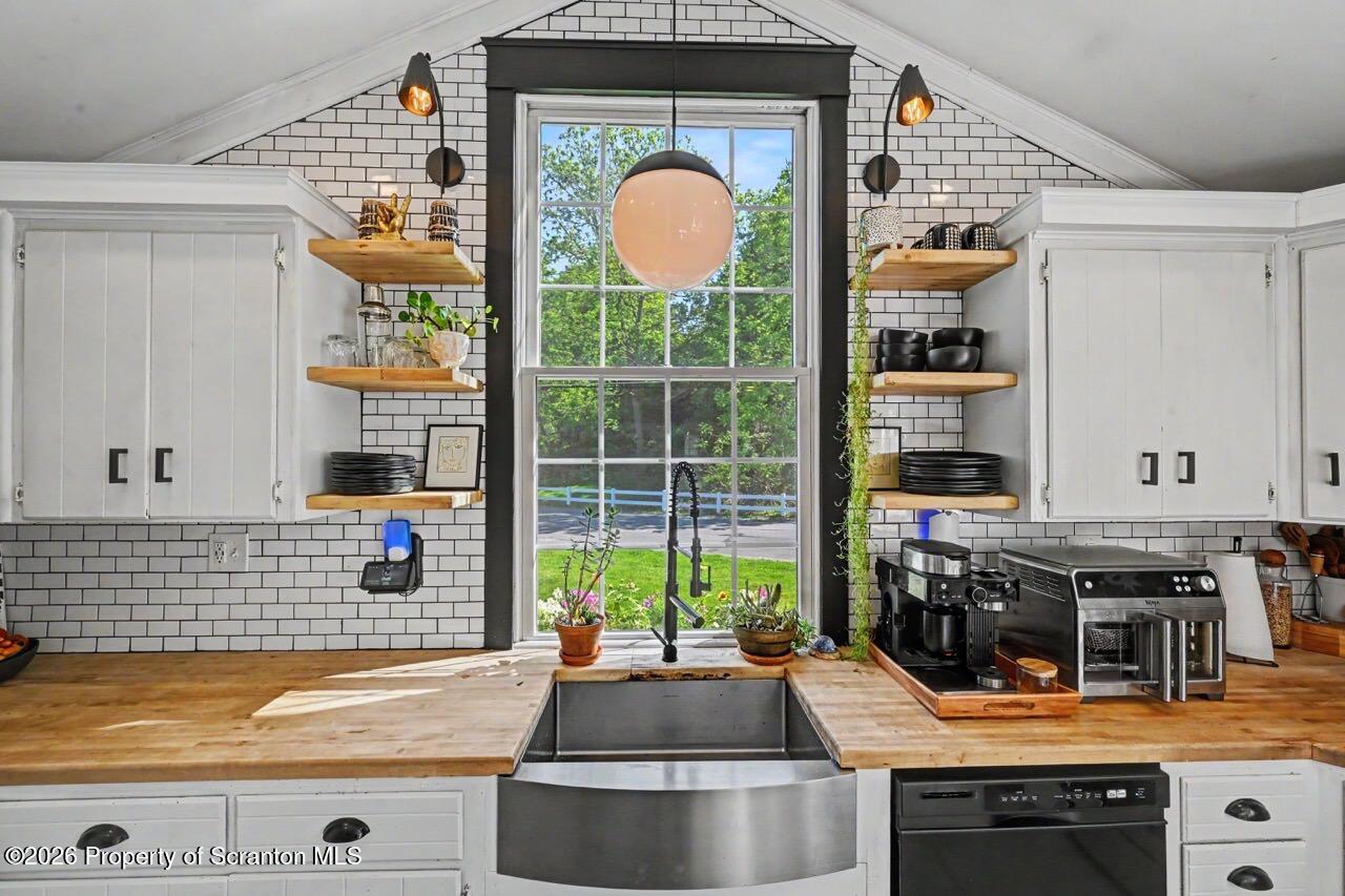 509 Glenburn Road Clarks Summit, PA 18411 - Photo 22 of 58 Kitchen