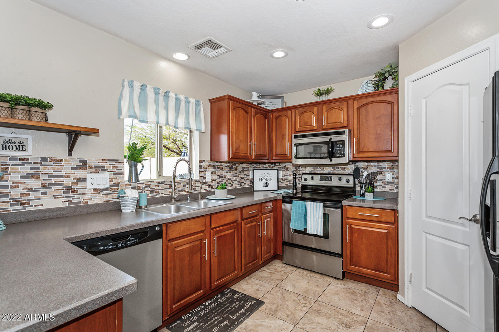 17825 West Boca Raton Road Surprise, AZ 85388 - Photo 10 of 41 1V7A8021