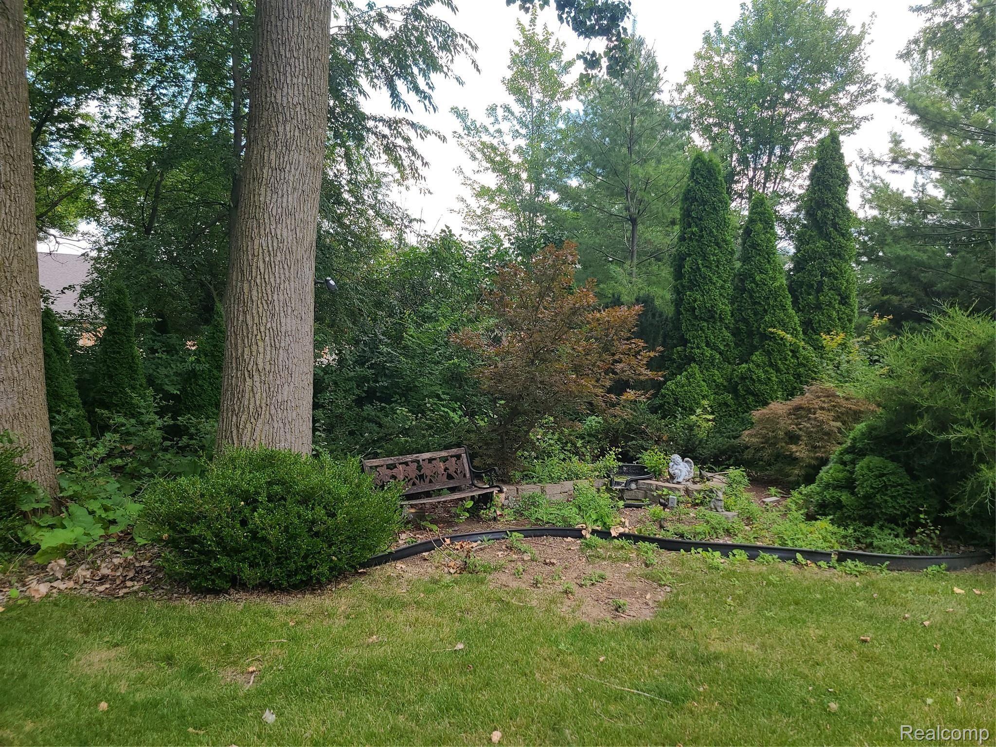 6742 Kennesaw Road Canton, MI 48187 - Photo 59 of 63 20210803_122900.jpg
