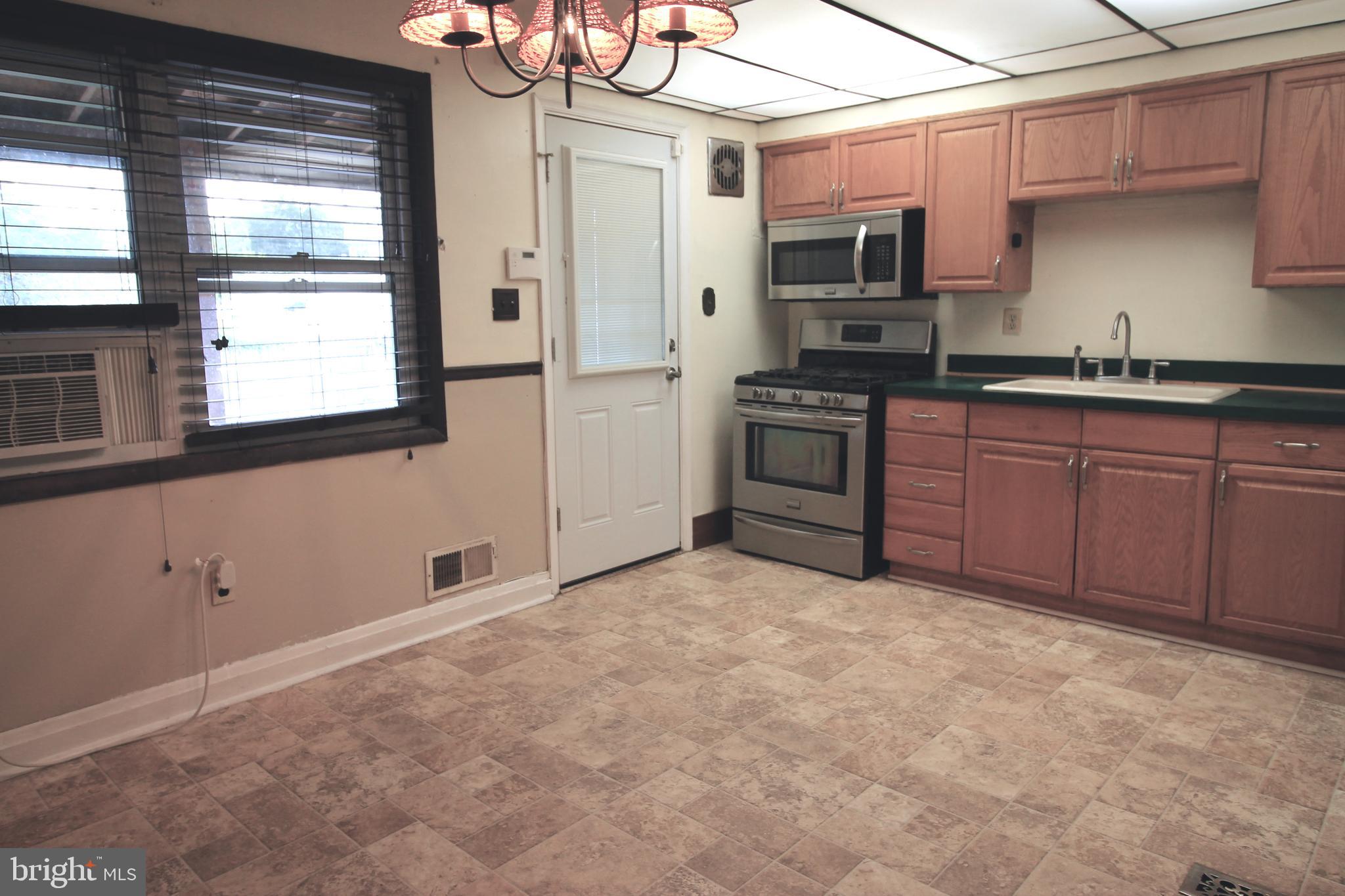 1258 Haverhill Road Baltimore, MD 21229 - Photo 7 of 22 Gallery Image 7