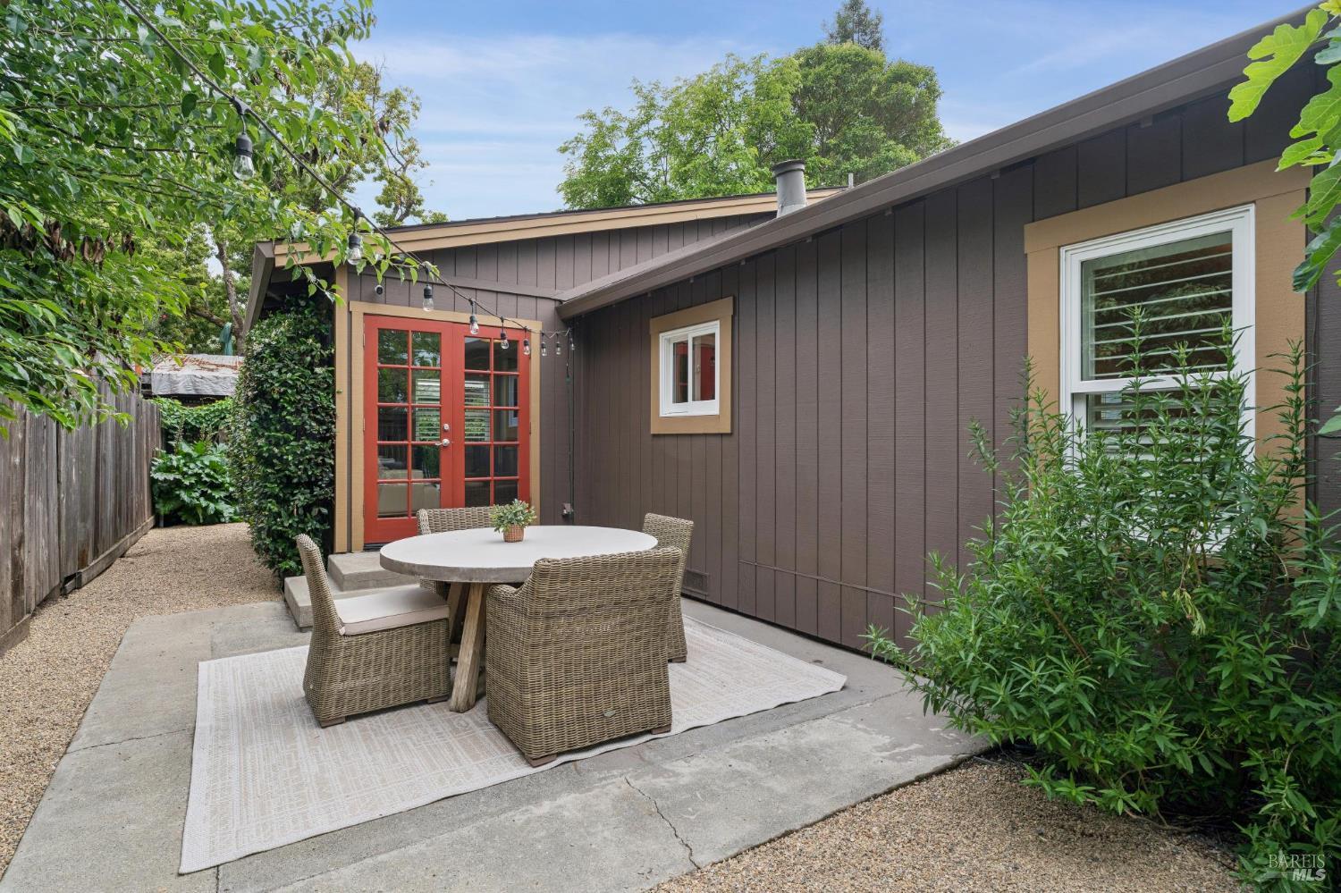 236 Powell Avenue Healdsburg, CA 95448 - Photo 20 of 34