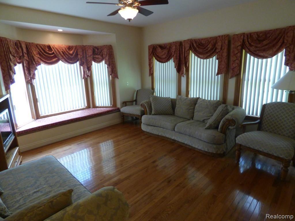 4685 Orion Road Rochester, MI 48306 - Photo 25 of 56 P1250869.jpg