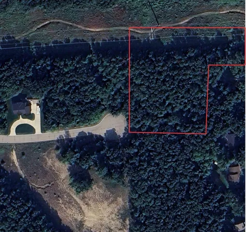 $150,000 | 23 Grand Summit Drive, Fenton, MI 48430