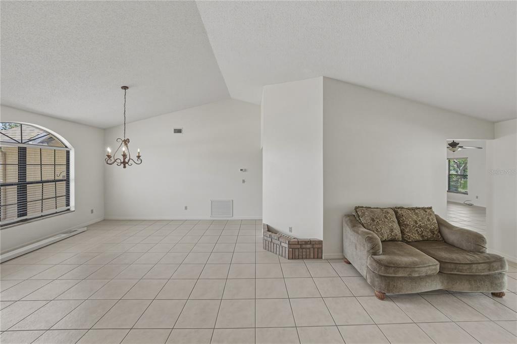 2104 Haydon Court Brandon, FL 33511 - Photo 12 of 92