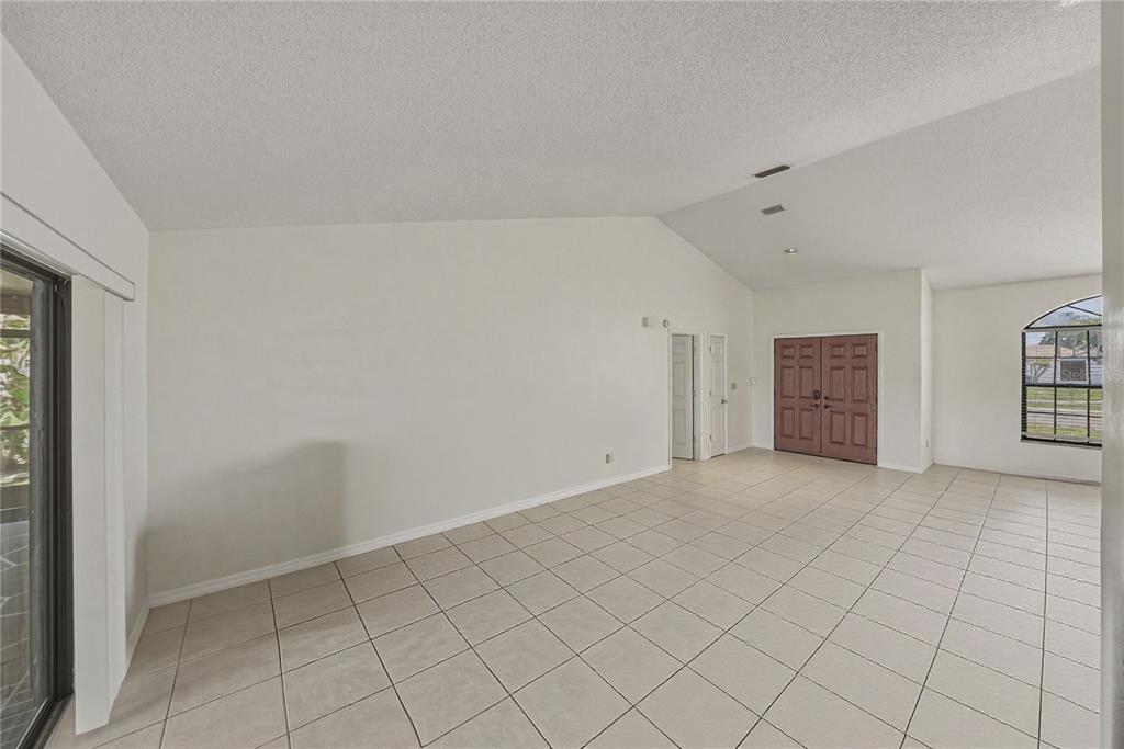 2104 Haydon Court Brandon, FL 33511 - Photo 14 of 92