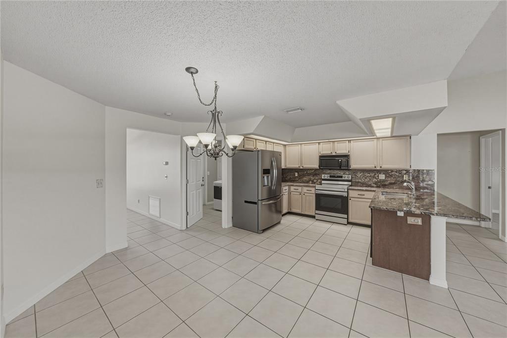 2104 Haydon Court Brandon, FL 33511 - Photo 15 of 92