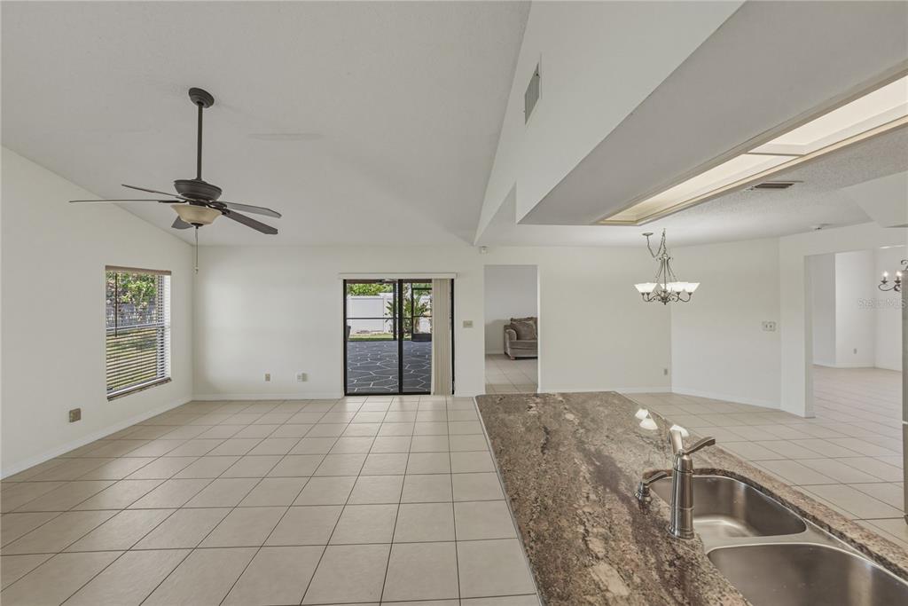 2104 Haydon Court Brandon, FL 33511 - Photo 18 of 92