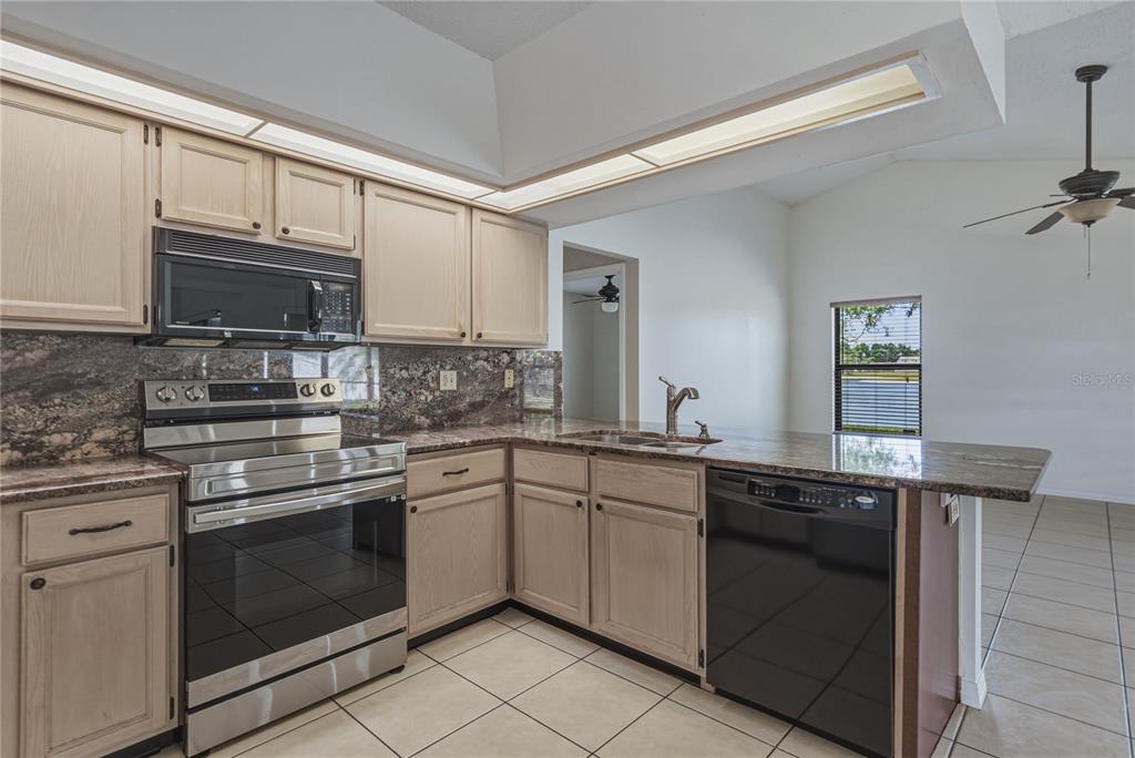 2104 Haydon Court Brandon, FL 33511 - Photo 25 of 92