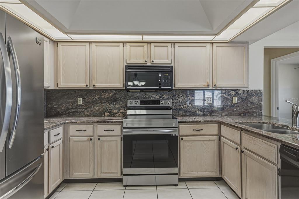 2104 Haydon Court Brandon, FL 33511 - Photo 27 of 92