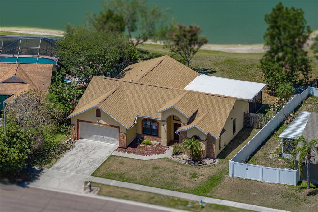 2104 Haydon Court Brandon, FL 33511 - Photo 3 of 92