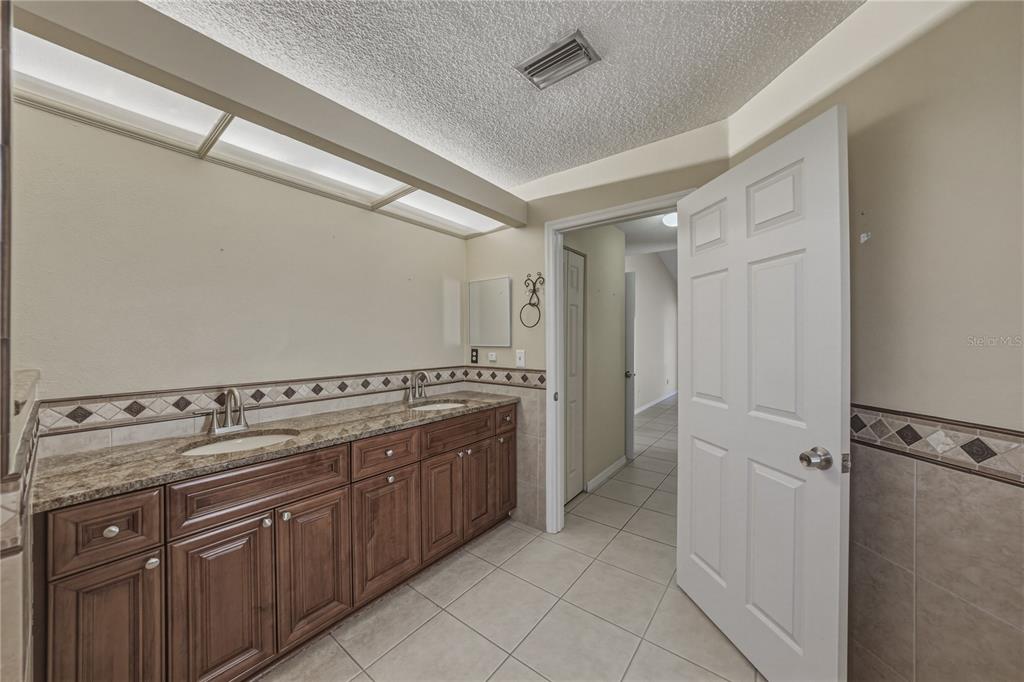 2104 Haydon Court Brandon, FL 33511 - Photo 34 of 92