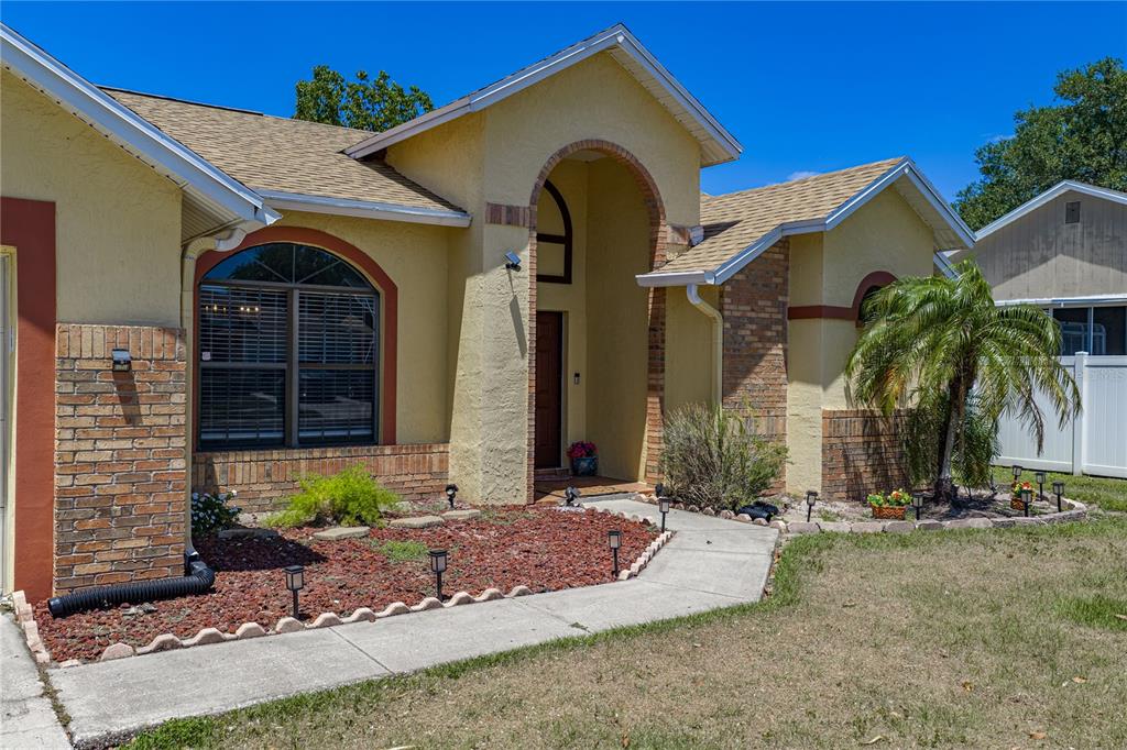 2104 Haydon Court Brandon, FL 33511 - Photo 6 of 92
