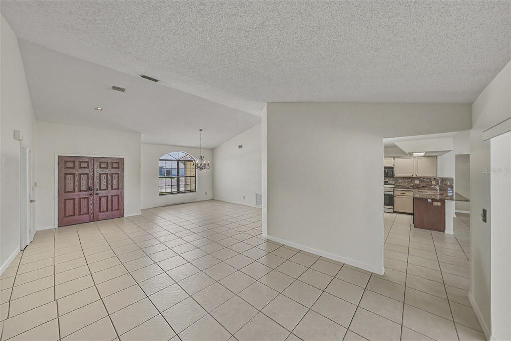 2104 Haydon Court Brandon, FL 33511 - Photo 9 of 92