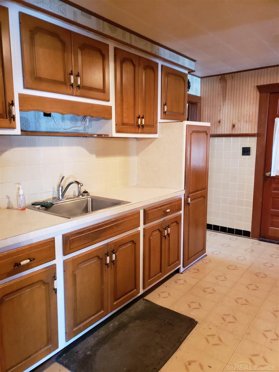11119 Yale Road Yale, MI 48097 - Photo 10 of 20