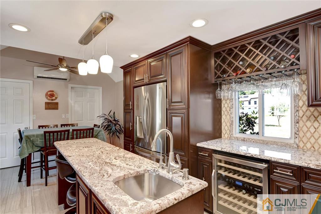 127 Stagecoach Road Millstone Township, NJ 08510 - Photo 5 of 39 Gallery Image 5