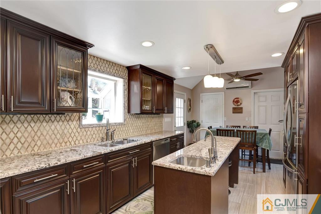 127 Stagecoach Road Millstone Township, NJ 08510 - Photo 6 of 39 Gallery Image 6