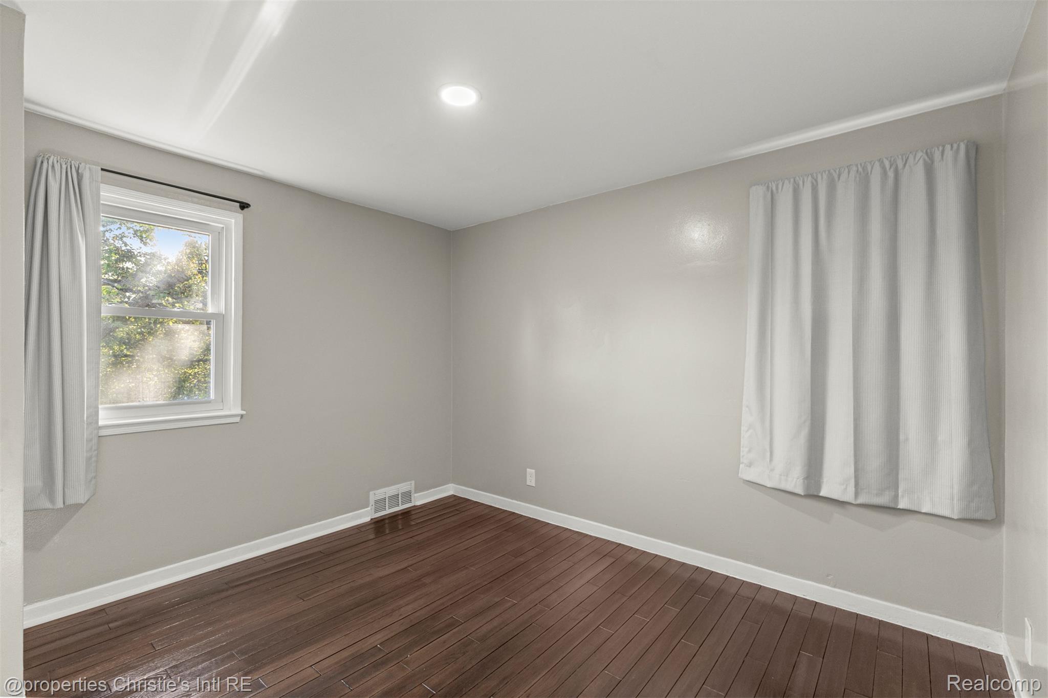 10838 Nottingham Road Detroit, MI 48224 - Photo 18 of 24 Second Bedroom