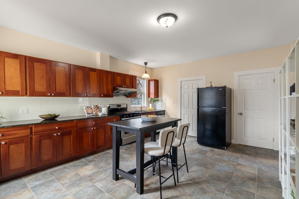 69 Clinton Street Newton, MA 02458 - Photo 5 of 24