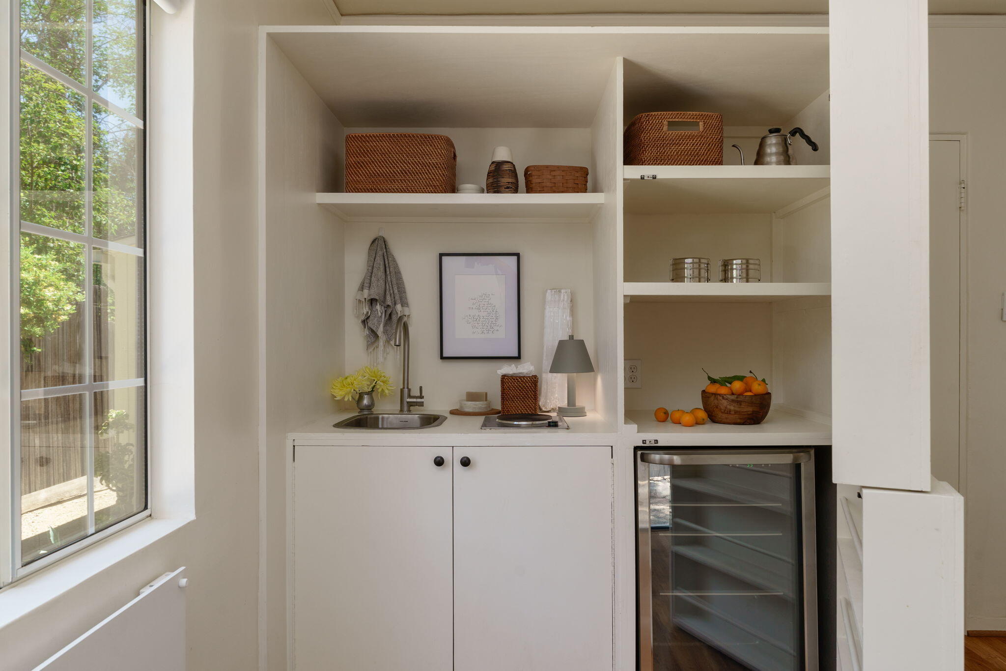 314 West Aliso Street, Unit A Ojai, CA 93023 - Photo 20 of 29 a bathroom with a sink and a mirror