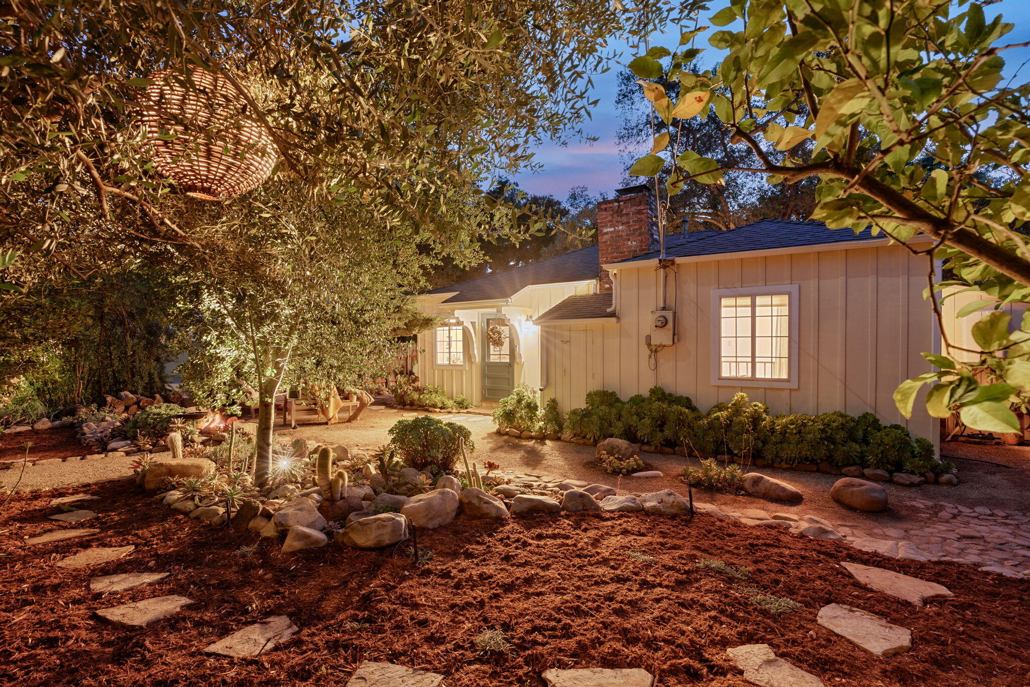 314 West Aliso Street, Unit A Ojai, CA 93023 - Photo 3 of 29 a backyard of a house with lots of green space