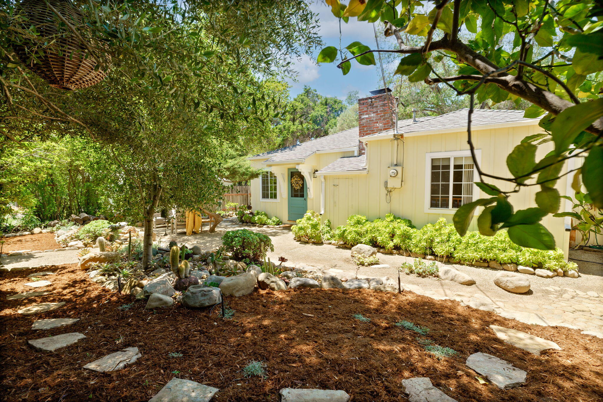 314 West Aliso Street, Unit A Ojai, CA 93023 - Photo 6 of 29 a view of a back yard of the house