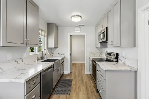 $859,900 | 6026 Sandlin Way, Sacramento, CA 95819