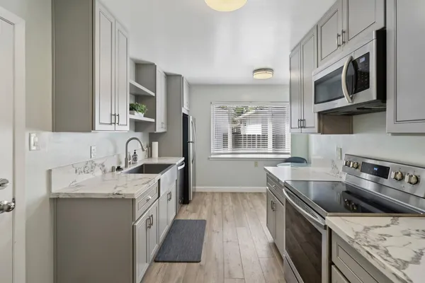 $859,900 | 6026 Sandlin Way, Sacramento, CA 95819
