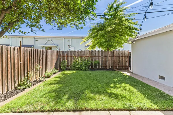 $859,900 | 6026 Sandlin Way, Sacramento, CA 95819