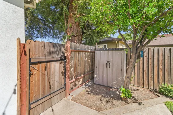 $859,900 | 6026 Sandlin Way, Sacramento, CA 95819
