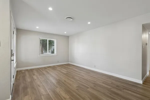 $859,900 | 6026 Sandlin Way, Sacramento, CA 95819