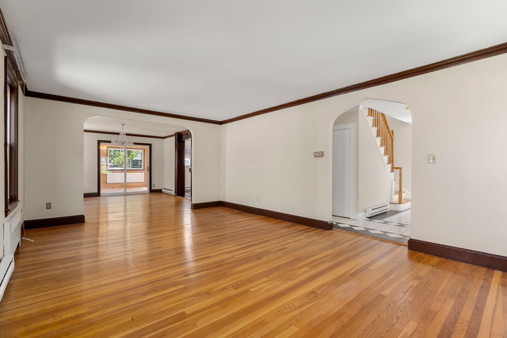 261 Russett Road Brookline, MA 02467 - Photo 7 of 36