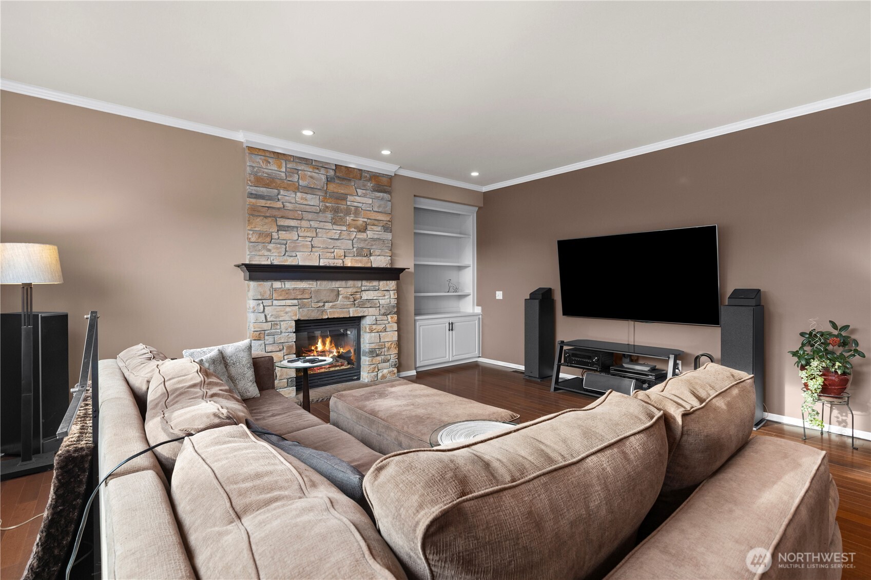 22040 Brier Road Brier, WA 98036 - Photo 17 of 36 Gallery Image 17