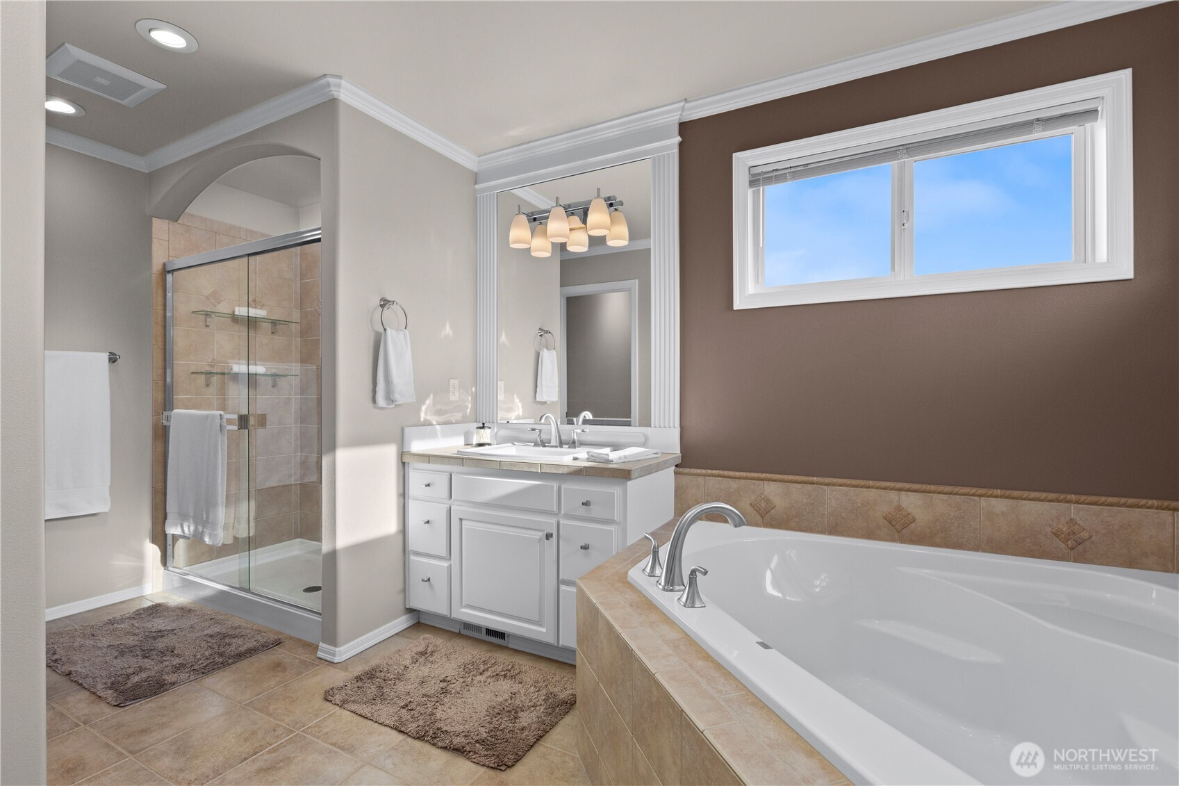 22040 Brier Road Brier, WA 98036 - Photo 22 of 36 Gallery Image 22