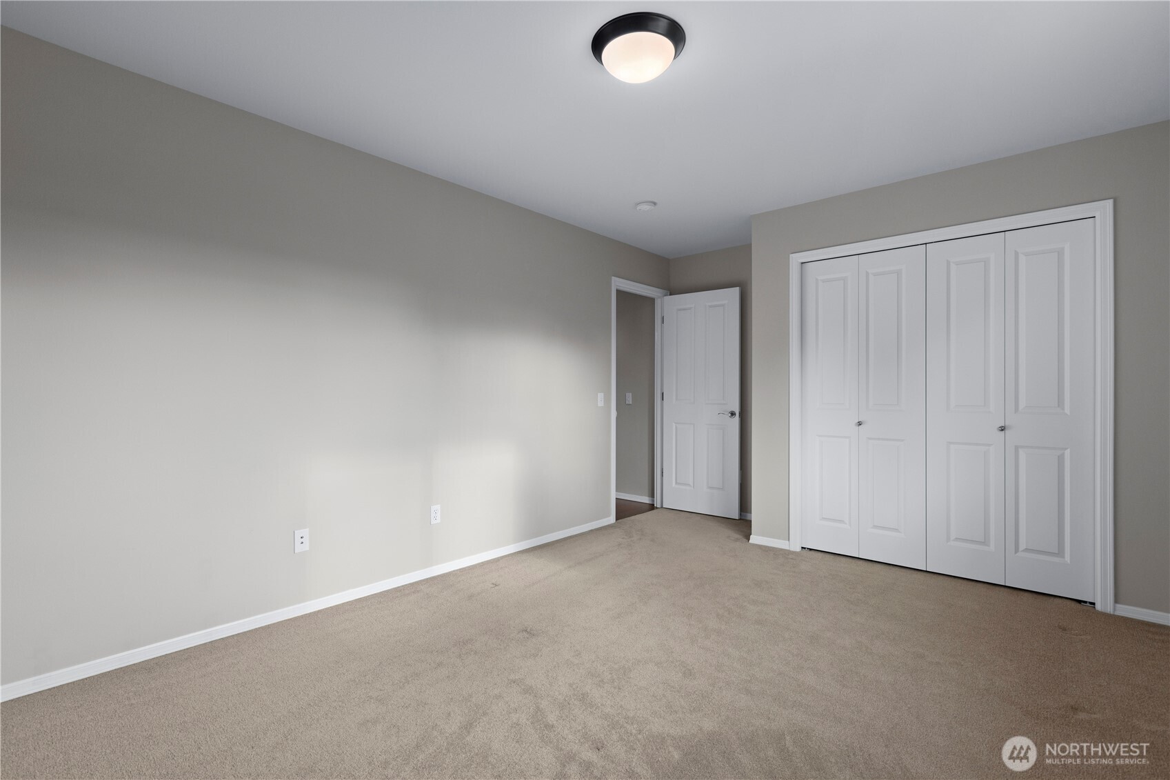 22040 Brier Road Brier, WA 98036 - Photo 27 of 36 Gallery Image 27