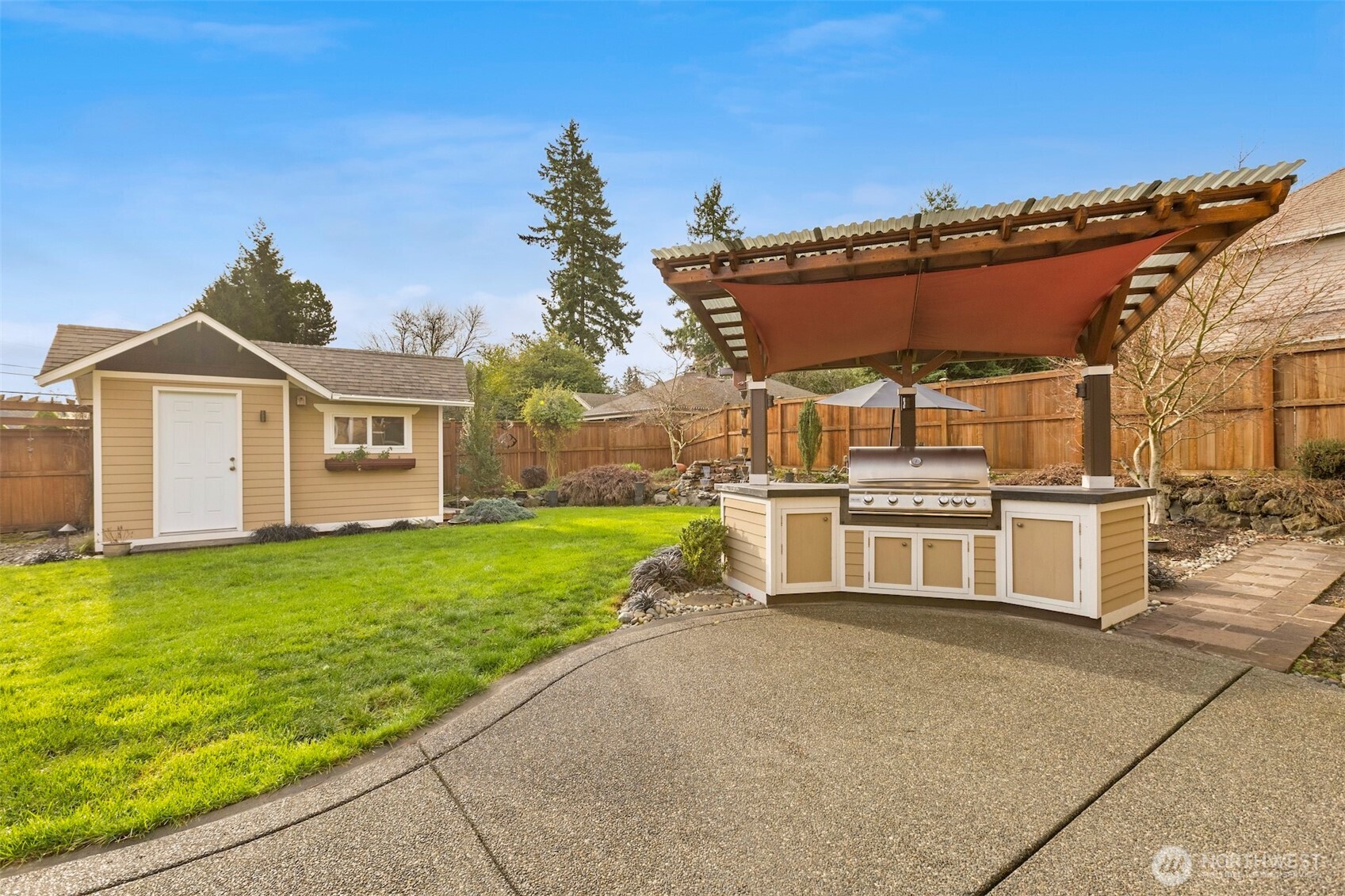 22040 Brier Road Brier, WA 98036 - Photo 28 of 36 Gallery Image 28