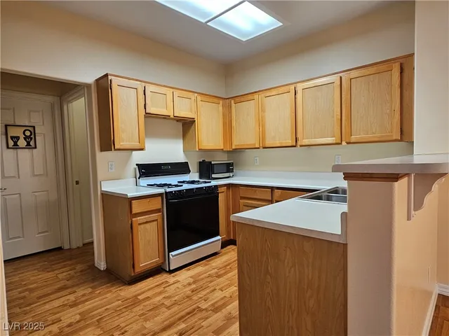 $1,695 | 6521 Hillside Brook Avenue, Las Vegas, NV 89130