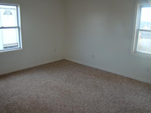 12329 Masters Road Memphis, MI 48041 - Photo 8 of 16 31093211-7.JPG