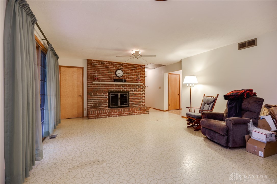 8841 Adams Road Dayton, OH 45424 - Photo 12 of 55 Gallery Image 12